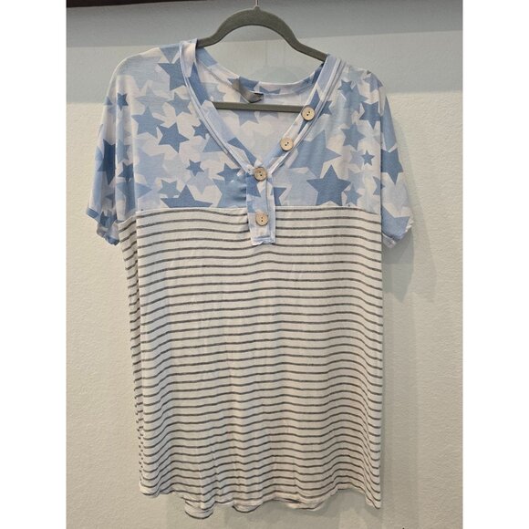 Honeymme Curvy XL Womens Blue Star & Stripe Button Accent Short Sleeve Shirt - Picture 1 of 3